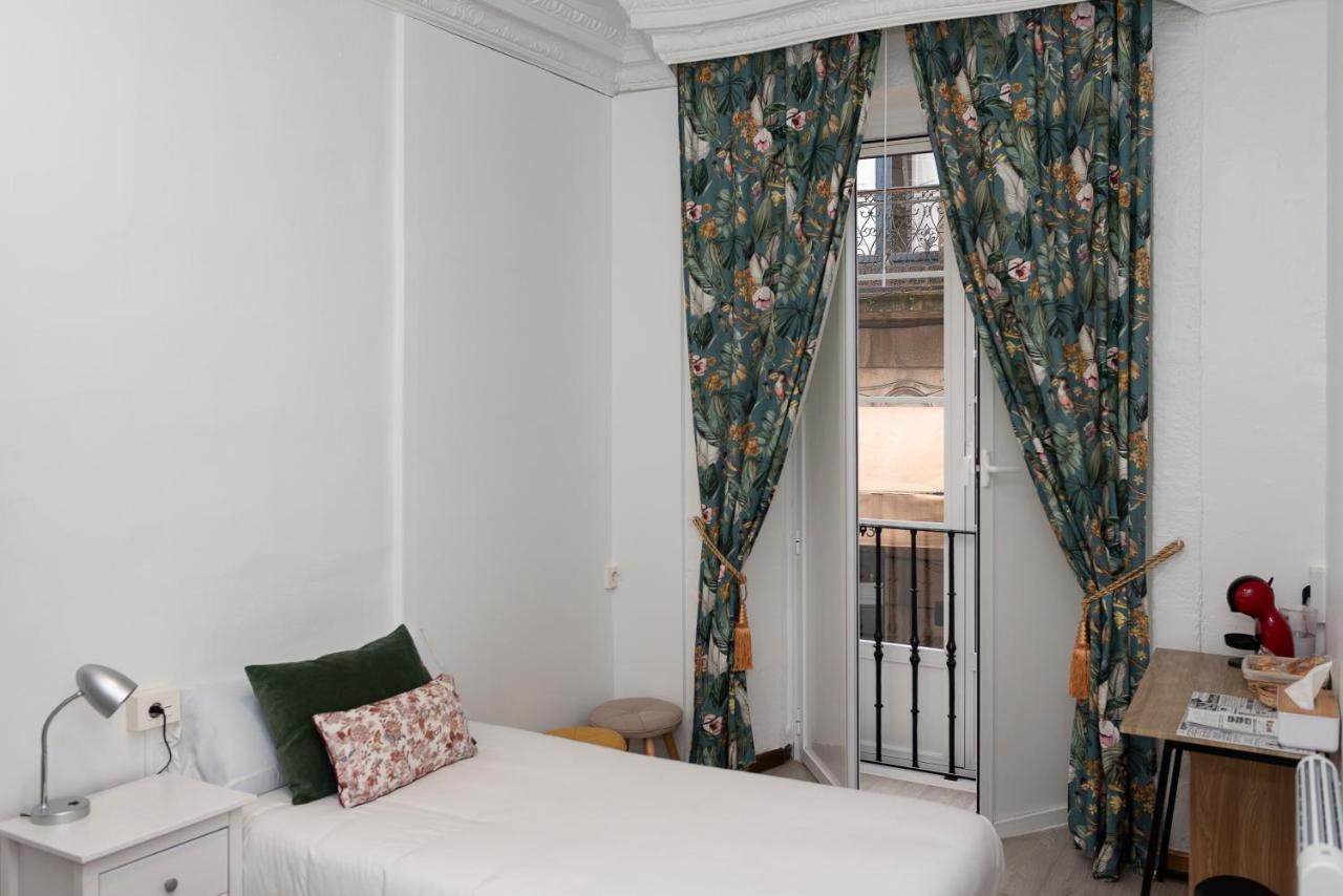 Hostal Santa Cruz Santiago de Compostela Dış mekan fotoğraf